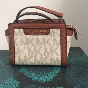 Michael Kors Crossbody Purse